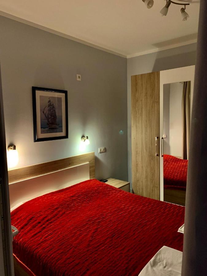 Apartments Mm Sveti Stefan Extérieur photo