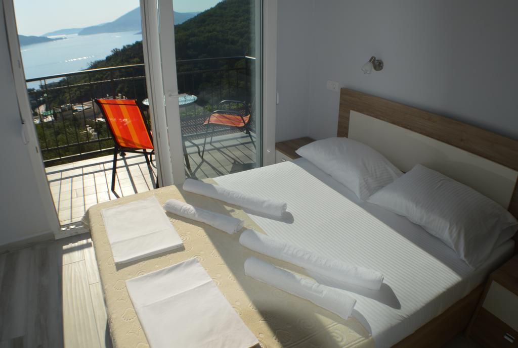 Apartments Mm Sveti Stefan Extérieur photo