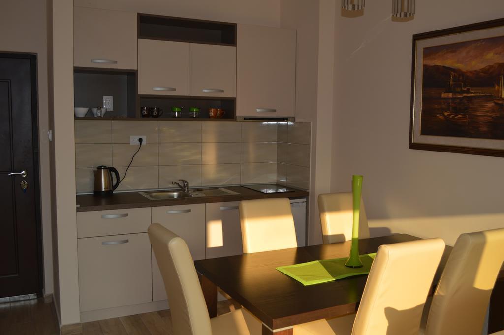 Apartments Mm Sveti Stefan Extérieur photo
