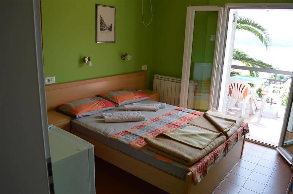 Apartments Mm Sveti Stefan Extérieur photo